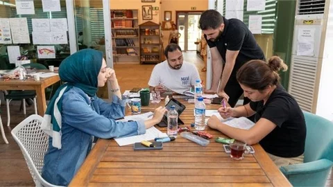Mersin Büyükşehir’in Merkez Kütüphanesi Her Mevsim Açık