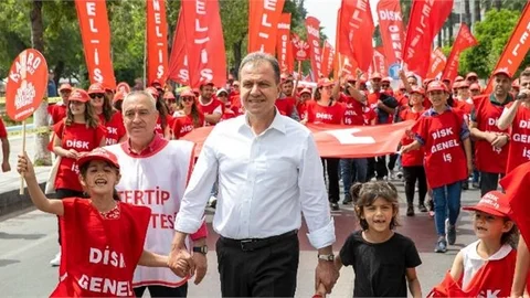 Mersin Büyükşehir, Belediye İş ve Disk Genel İş Arasında Ek Protokolün İmzaları Atıldı