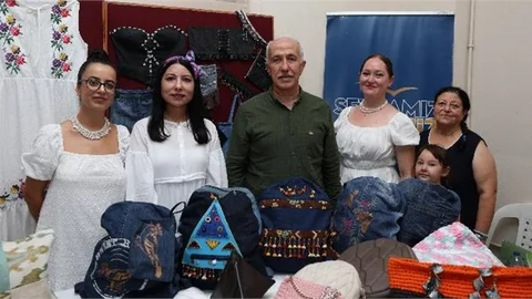 Adanalıoğlu ve Karacailyas Mahalleleri Kültür ve Sanat Evi Kursiyeri Akdenizli Kadınlar, El Emeği Göz Nuru Eserlerini Sergiledi