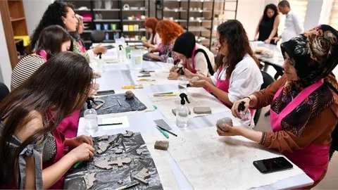 Mersin Büyükşehir İle Toprağın Seramiğe Yolculuğuna Tanıklık Ediyorlar