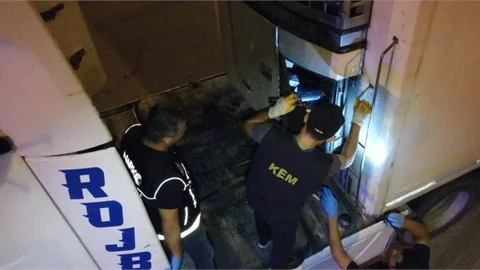 Mersin Polisi Uyuşturucunun Kökünü Kazıyor