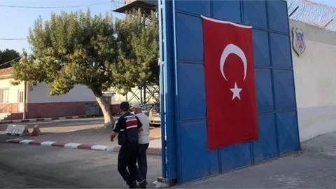 Jandarma 16 Yıldır Aranan Cinayet Şüphelisini Yakaladı