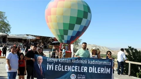 Akdeniz’de Resmi NikÂh Kıyan Çiftlere Yıldönümü Hediyesi