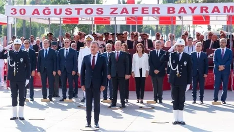 Mersin'de Zafer Bayramı'nın 101. Yılı Coşkuyla Kutlandı