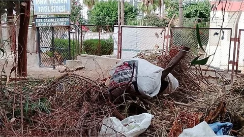 Site Sakinleri Tüm Pisliğini Tabiat Parkına Döktü! Bunu Gören Vatandaşlar İsyan Etti