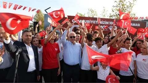 Cumhuriyetin 100’üncü Yılı Akdeniz’de Coşkuyla Kutlandı