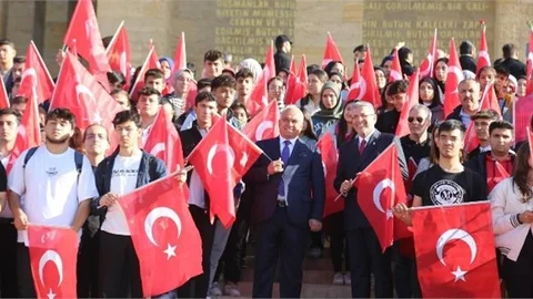 Yörük Çocukları Ata’nın Huzurunda