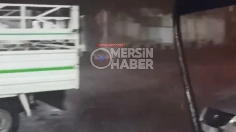 Meteoroloji Uyarı Yapmıştı! Mersin'de Şiddetli Sağanak Hayatı Olumsuz Etkiledi