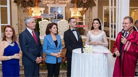 Seçer, Atabey İle Eken Çiftinin NikÂhlarını Kıydı