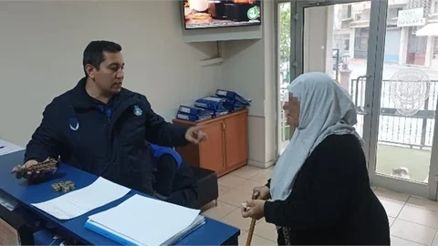 Tarsus’ta Dilencilik Yapan Kişiye Cezai İşlem Uygulandı