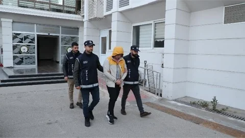 Rusya’nın Talebini Değerlendiren Emniyet Ekipleri Suçluyu Yakaladı