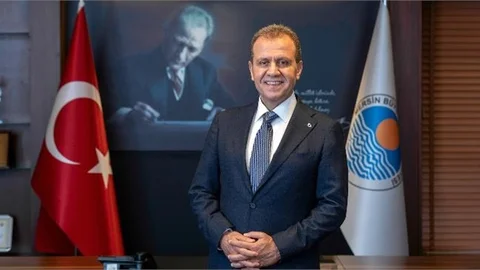 Başkan Vahap Seçer Mersin’in Kurtuluşunu Kutladı