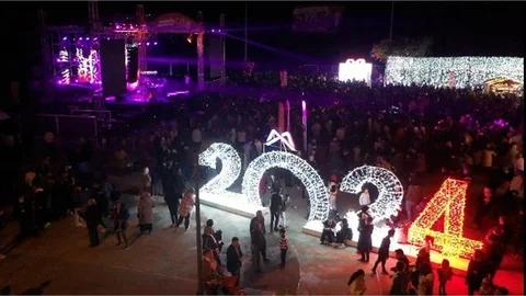 Mersin’de Coşkulu Yeni Yıl Partisi