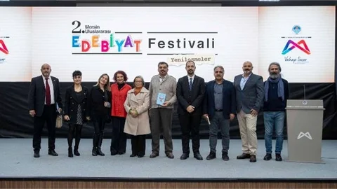 2. Uluslararası Mersin Edebiyat Festivali’nde Ödül Heyecanı Yaşandı