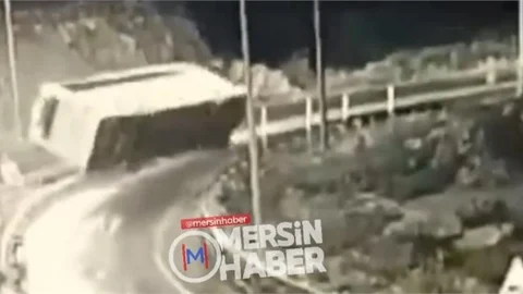 Kaza Anı: Otobüs Böyle Devrilmiş