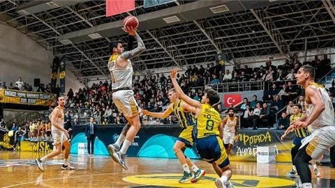 Carettalar Fenerbahçe’yi Ezdi Geçti