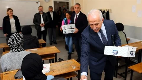 “Haydi Gençler, Koşarak Üniversiteye!”