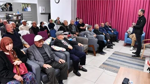 Büyükşehir, Yaş Almış Vatandaşları Aktif Yaşlılıkla İlgili Bilgilendirdi
