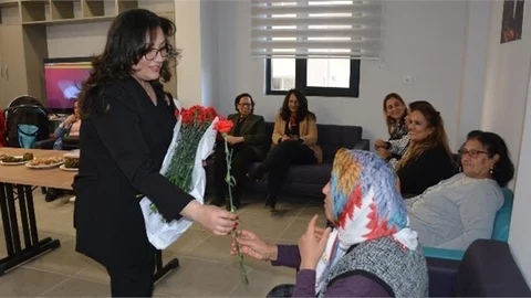 Tarsus Hanım Evi’nde “8 Mart” Etkinliği