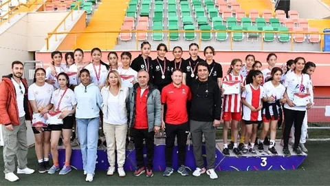 Branş Bazında Topladığı 613 Puanla, Kır Çiçekleri İl Şampiyonu Oldu