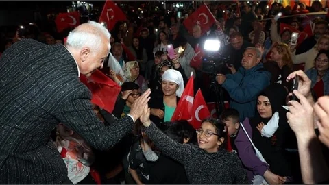 Gültak, Gittiği Her Yerde Coşkuyla Karşılanıyor