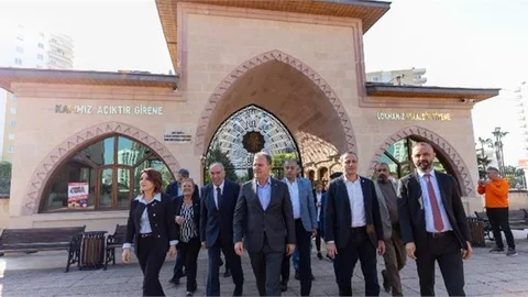 Seçer’den Mersin Cemevi’ne Ziyaret