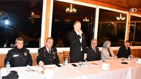 Çamlıyayla Kaymakamı Fatih Adıgüzel’e Fahri Hemşerilik Verildi