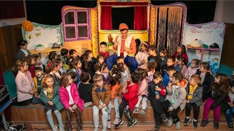 Mersin Şehir Tiyatrosu Çocuklar İçin Sahne Aldı