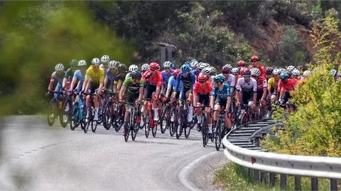 Mersin’de Uluslararası Bisiklet Turu Heyecanı Sürüyor