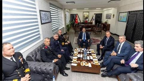 Seçer: “İyiye Dair Ne Varsa Bayram Onları Getirsin”