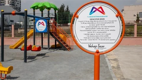 Çocukların Yüzü Mersin Büyükşehir’le Gülmeye Devam Ediyor