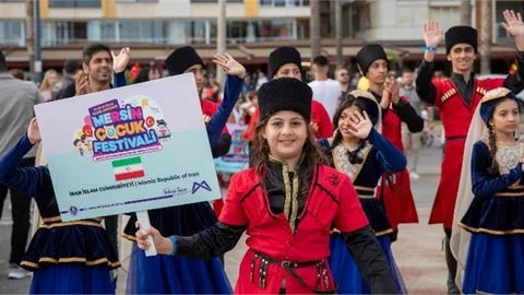 Lansman Gösterileri İle Mersin’in Dört Bir Yanı Renklendi