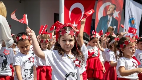 Mersin Büyükşehir Çocukların Bayramını Neşeyle Kutladı