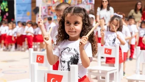 Çocuklar Ve Aileleri Bayram Coşkusunu Birlikte Yaşadı