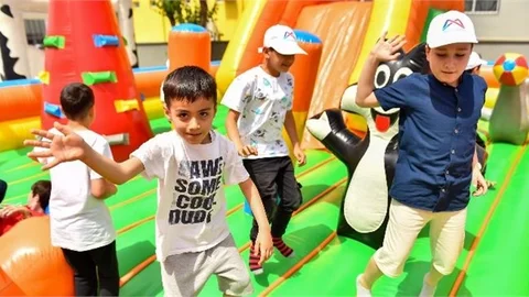 Çocuk Şenliği İle 7’den 70’e Herkes Doyasıya Eğlendi