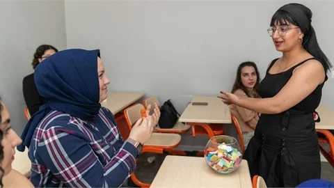 MERCEK’te Vatandaşlar İşaret Dili Öğreniyor