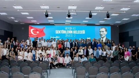 İş Dünyası Sektörlerin Geleceği Zirvesinde Buluştu