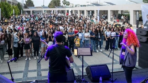 Büyükşehir Yks Öncesi Öğrencilere Moral Konseri Düzenledi