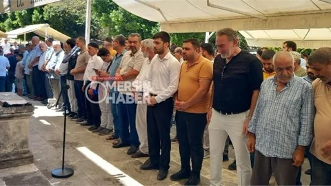 Mersin'de Haniye İçin Gıyabi Cenaze Namazı Kılındı