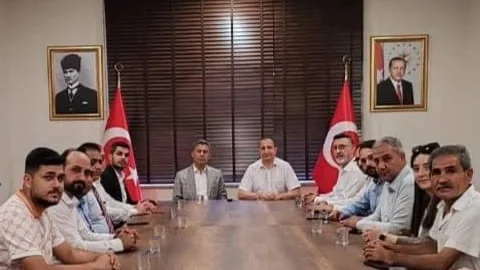 AK Parti Mkyk Üyesi Mustafa Sever, Tarsus Kaymakamı Akyüz'ü Ziyaret Etti