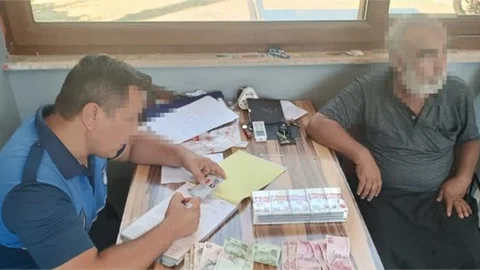 Adana’dan Tarsus’a Dilenmek İçin Piyasa Taksisiyle Geldi!