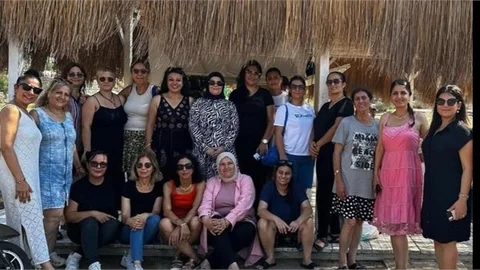 CHP TARSUS İLÇE KADIN KOLLARI “DENİZ GEZİSİNİ” KADIN MUHTARLARLA GERÇEKLEŞTİRDİ