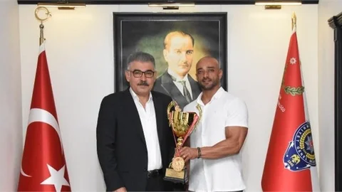 VÜCUT GELİŞTİRME ŞAMPİYONU POLİS MEMURU ORHAN AYTEN'İN HEDEFİ DÜNYA ŞAMPİYONU OLMAK...