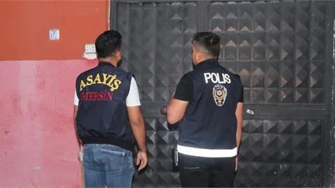 MERSİN POLİSİ SOKAKLARIN HUZURUNU SAĞLAMAYA DEVAM EDİYOR