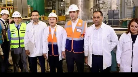 BAKAN BAYRAKTAR, AKKUYU NÜKLEER GÜÇ SANTRALİ İNŞAAT ALANINDA İNCELEMELERDE BULUNDU