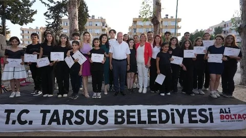 TARSUS BELEDİYESİ KURSİYERLERİ BELGELERİNİ ALDI