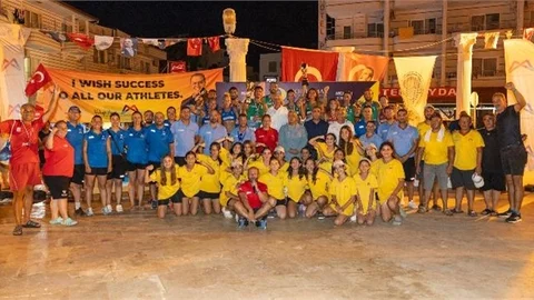 ‘PRO BEACH MERSİN’DE FİNALİ NEFES KESTİ