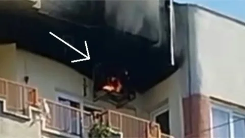 MERSİN'DE KLİMA ÜNİTESİ YANDI