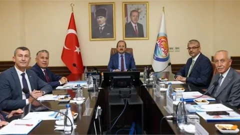 ALİ PEHLİVAN, ‘YÜKSEKÖĞRETİM GÜVENLİK, KOORDİNASYON VE ÖĞRENCİ YURTLARI DEĞERLENDİRME TOPLANTISI’NA BAŞKANLIK YAPTI