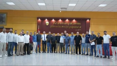 TARSUS BELEDİYESİ, AMATÖR FUTBOL TAKIMLARININ SORUNLARINI DİNLEDİ